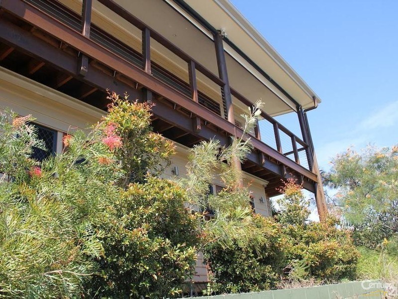 13 Trochus Place, Tangalooma QLD 4025