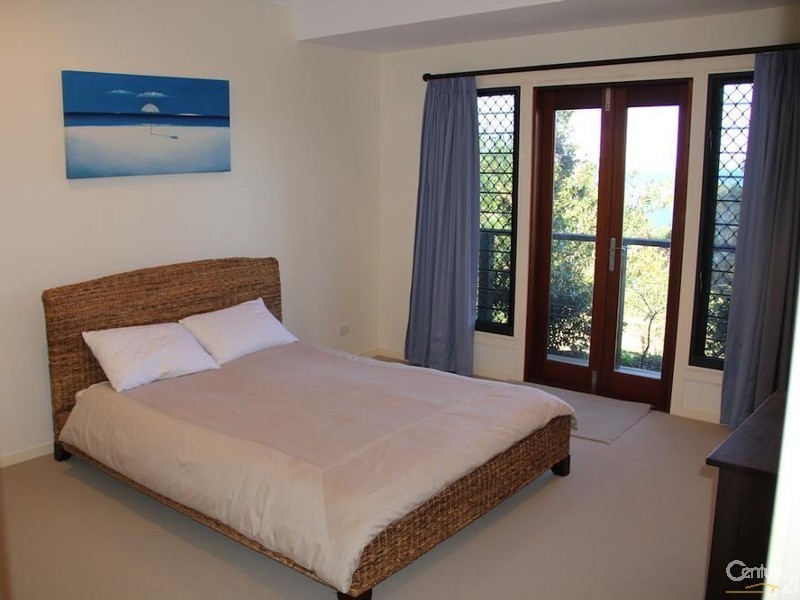 13 Trochus Place, Tangalooma QLD 4025