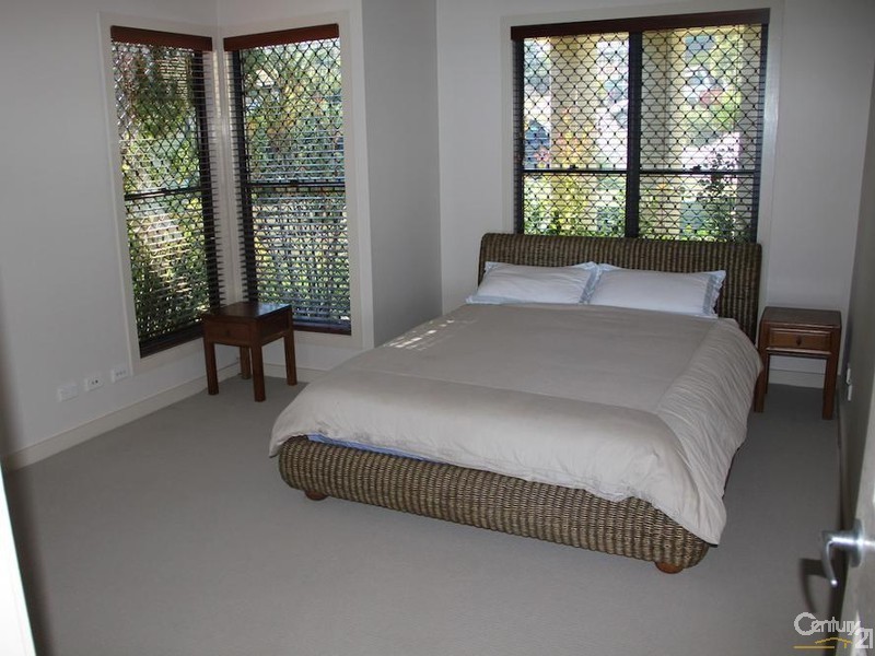 13 Trochus Place, Tangalooma QLD 4025