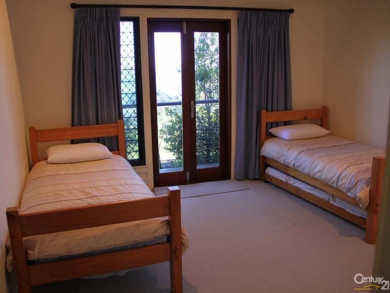 13 Trochus Place, Tangalooma QLD 4025