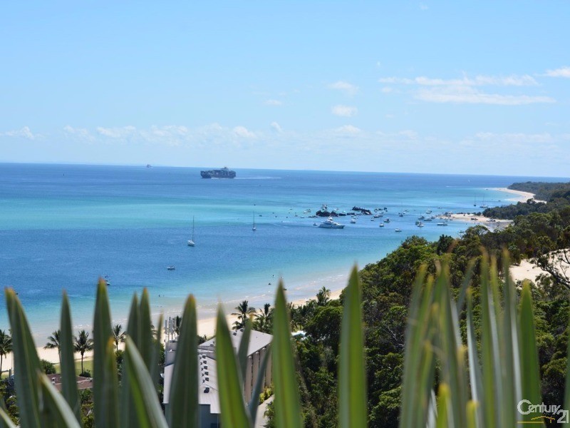 13 Trochus Place, Tangalooma QLD 4025