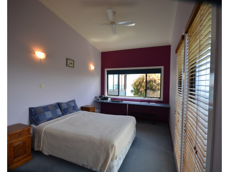 11 Trochus Place, Tangalooma QLD 4025