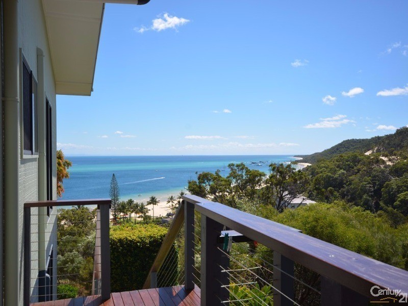 11 Trochus Place, Tangalooma QLD 4025