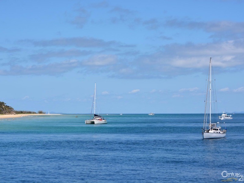 11 Trochus Place, Tangalooma QLD 4025