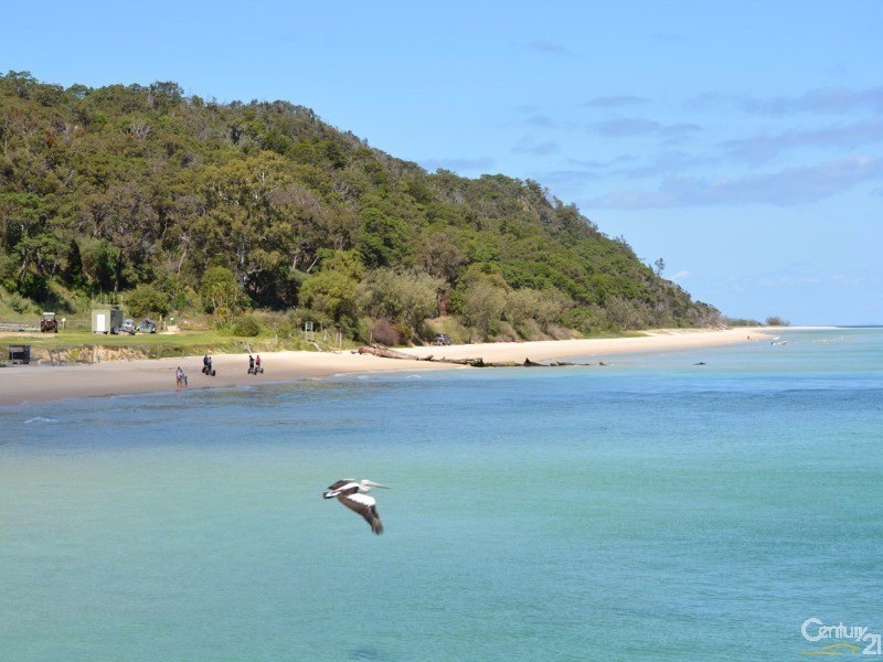 11 Trochus Place, Tangalooma QLD 4025