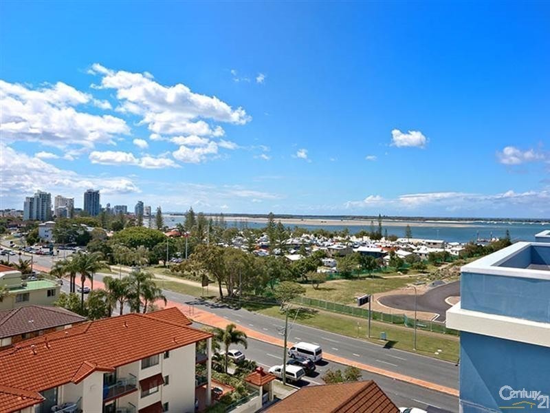 27/136 Marine Parade, Southport QLD 4215