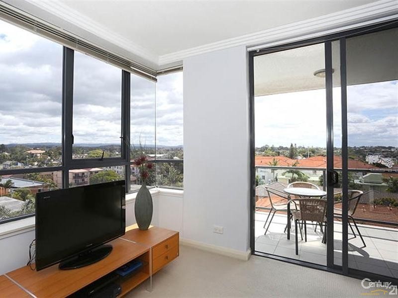 27/136 Marine Parade, Southport QLD 4215