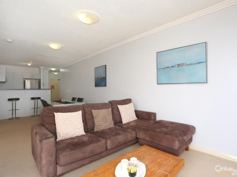 27/136 Marine Parade, Southport QLD 4215