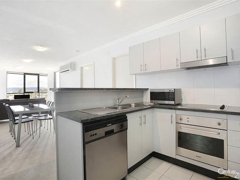 27/136 Marine Parade, Southport QLD 4215