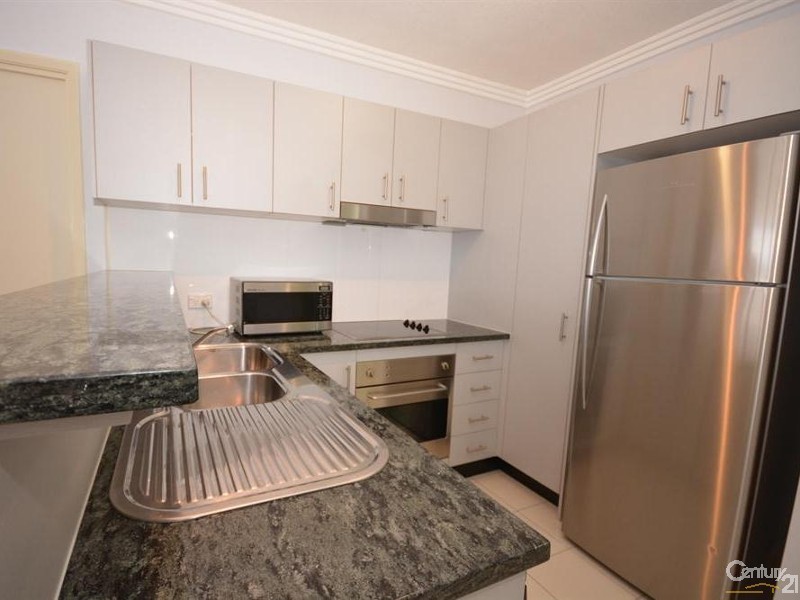 27/136 Marine Parade, Southport QLD 4215