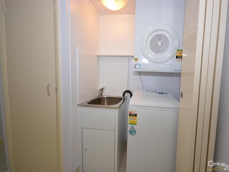 27/136 Marine Parade, Southport QLD 4215