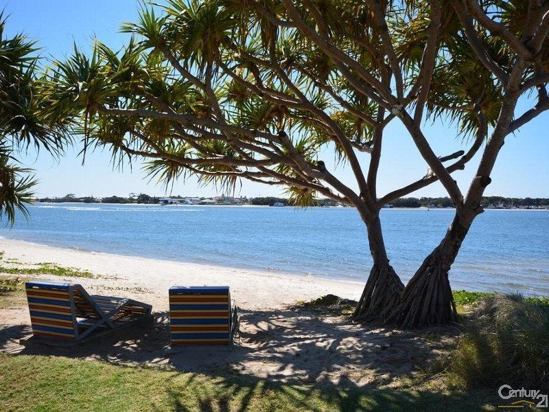 27/136 Marine Parade, Southport QLD 4215