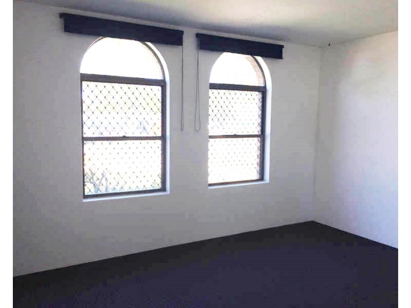 1/218 Marine Parade, Labrador QLD 4215