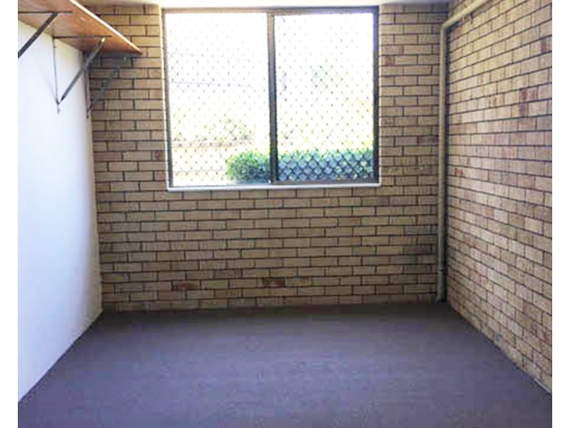 1/218 Marine Parade, Labrador QLD 4215