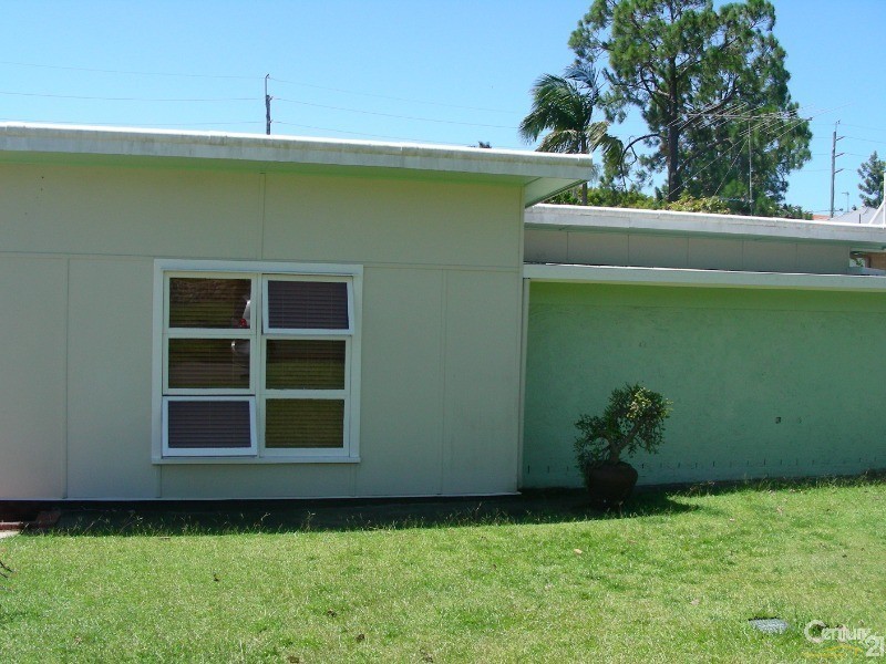 83 Falconer Street, Southport QLD 4215