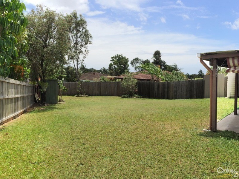2/291A Government Rd, Labrador QLD 4215
