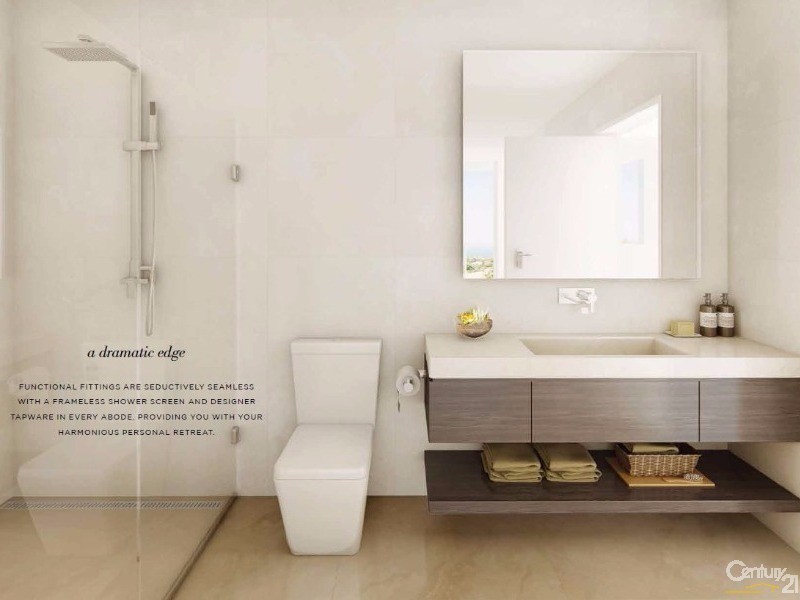 30 Brighton Parade, Southport QLD 4215