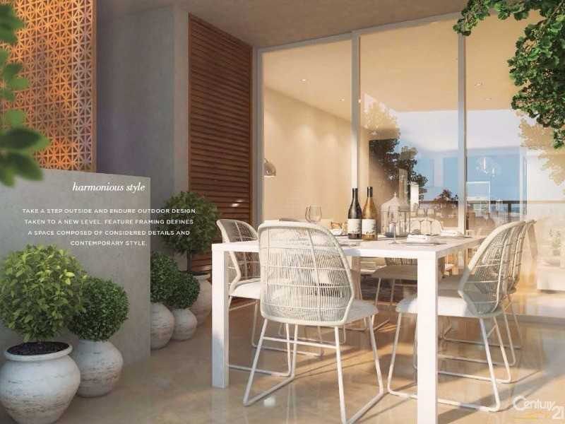 30 Brighton Parade, Southport QLD 4215