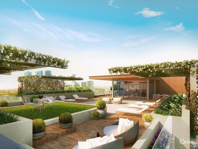 30 Brighton Parade, Southport QLD 4215