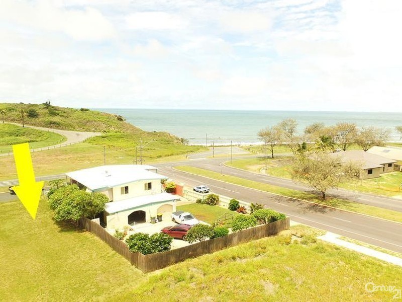 20 Pacific Esplanade, Slade Point QLD 4740