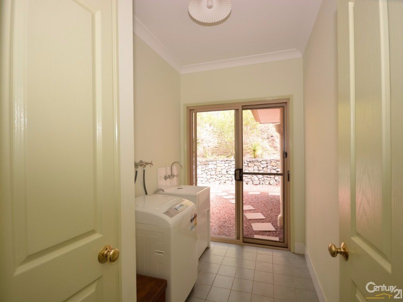 77B Waterfall Drive, Wongawallan QLD 4210