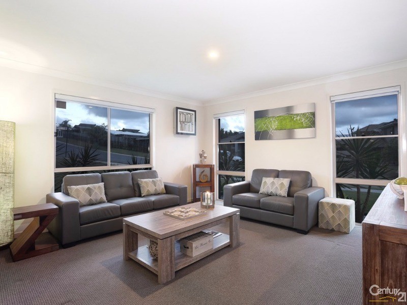 6 Garawarra Crescent, Upper Coomera QLD 4209