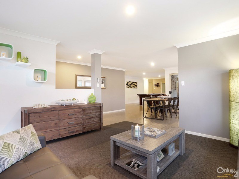 6 Garawarra Crescent, Upper Coomera QLD 4209