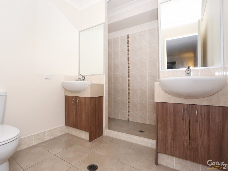 6 Garawarra Crescent, Upper Coomera QLD 4209