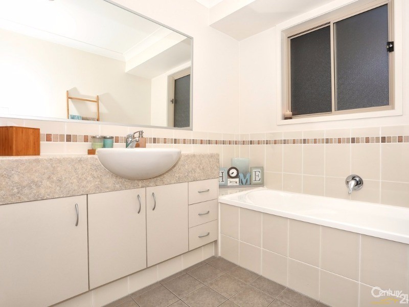 6 Garawarra Crescent, Upper Coomera QLD 4209