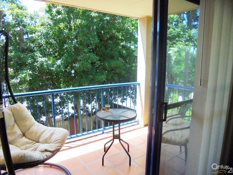 2/12 Brighton Street, Biggera Waters QLD 4216