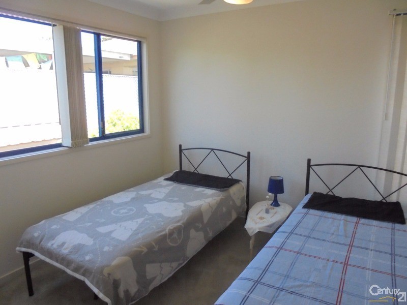 2/12 Brighton Street, Biggera Waters QLD 4216