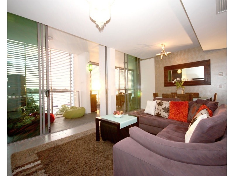 2207/2  Ephraim Island, Paradise Point QLD 4216