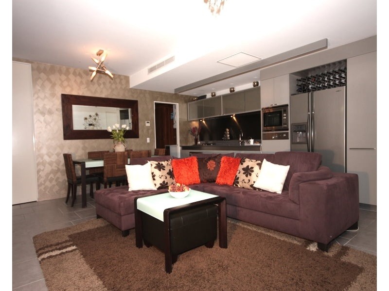 2207/2  Ephraim Island, Paradise Point QLD 4216