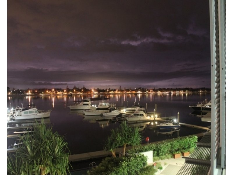 2207/2  Ephraim Island, Paradise Point QLD 4216