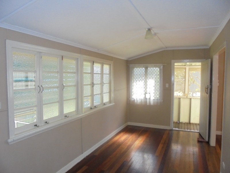 160 Turpin Rd, Labrador QLD 4215