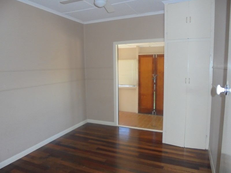 160 Turpin Rd, Labrador QLD 4215