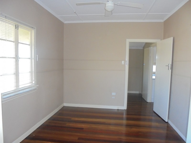 160 Turpin Rd, Labrador QLD 4215