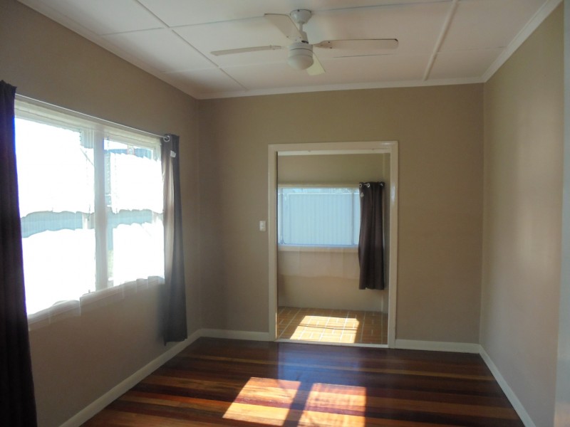 160 Turpin Rd, Labrador QLD 4215