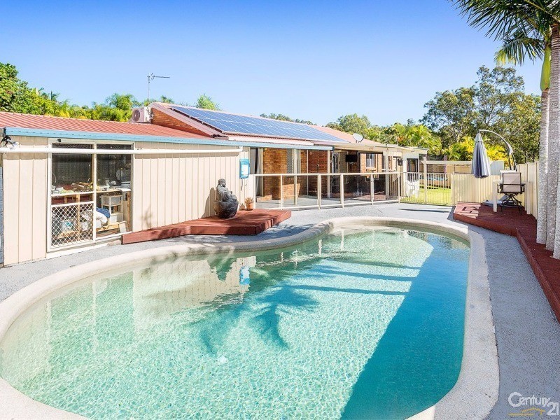 5 Macdougall Street, Highland Park QLD 4211