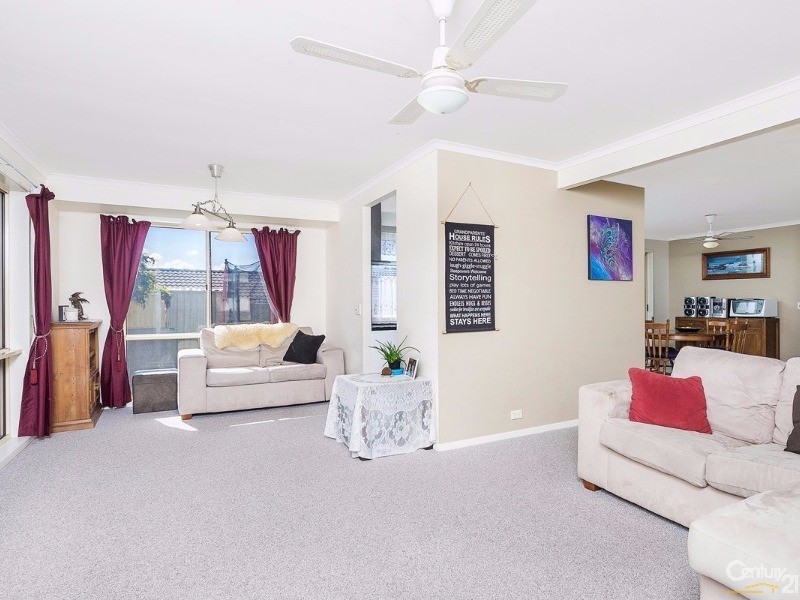 5 Macdougall Street, Highland Park QLD 4211