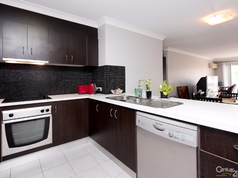 11/22 Oleander Avenue, Biggera Waters QLD 4216