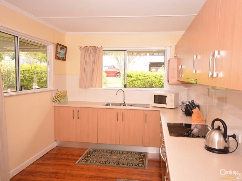 14 White Street, Nerang QLD 4211