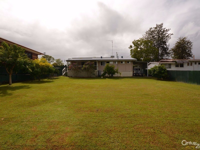14 White Street, Nerang QLD 4211