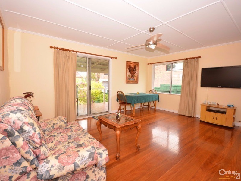 14 White Street, Nerang QLD 4211