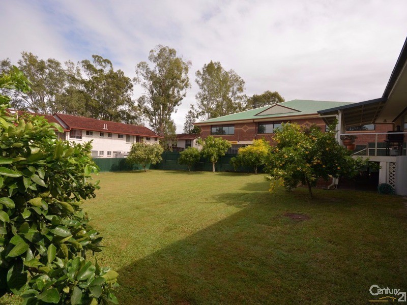 14 White Street, Nerang QLD 4211