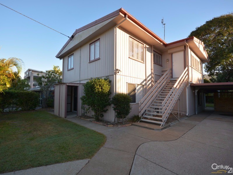 19 Broadwater Street, Runaway Bay QLD 4216