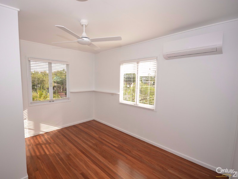 19 Broadwater Street, Runaway Bay QLD 4216