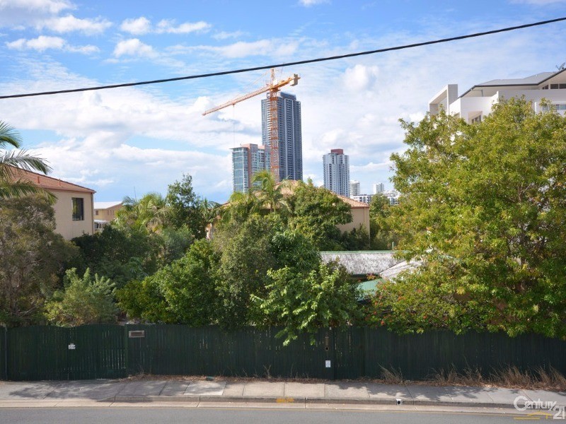 6 Gillian Lane, Southport QLD 4215