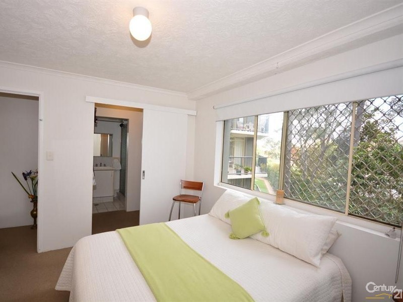 13/418 Marine Parade, Biggera Waters QLD 4216