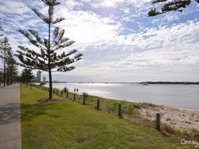 13/418 Marine Parade, Biggera Waters QLD 4216